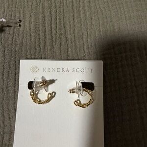 Kendra Scott Phoebe Huggie Earrings
